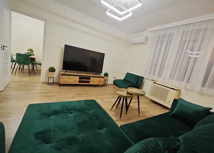 Central Greatforest Apartman